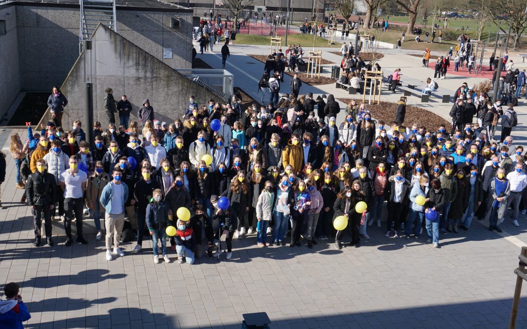 Ernestinum zeigt Flagge